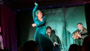 スイムは力みなく